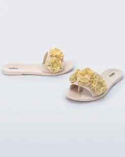 Hot Melissa Babe Springtime