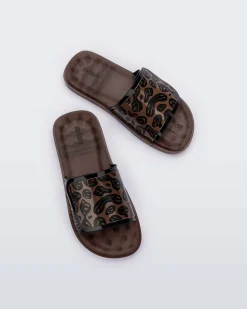 Online Melissa Brave Slide