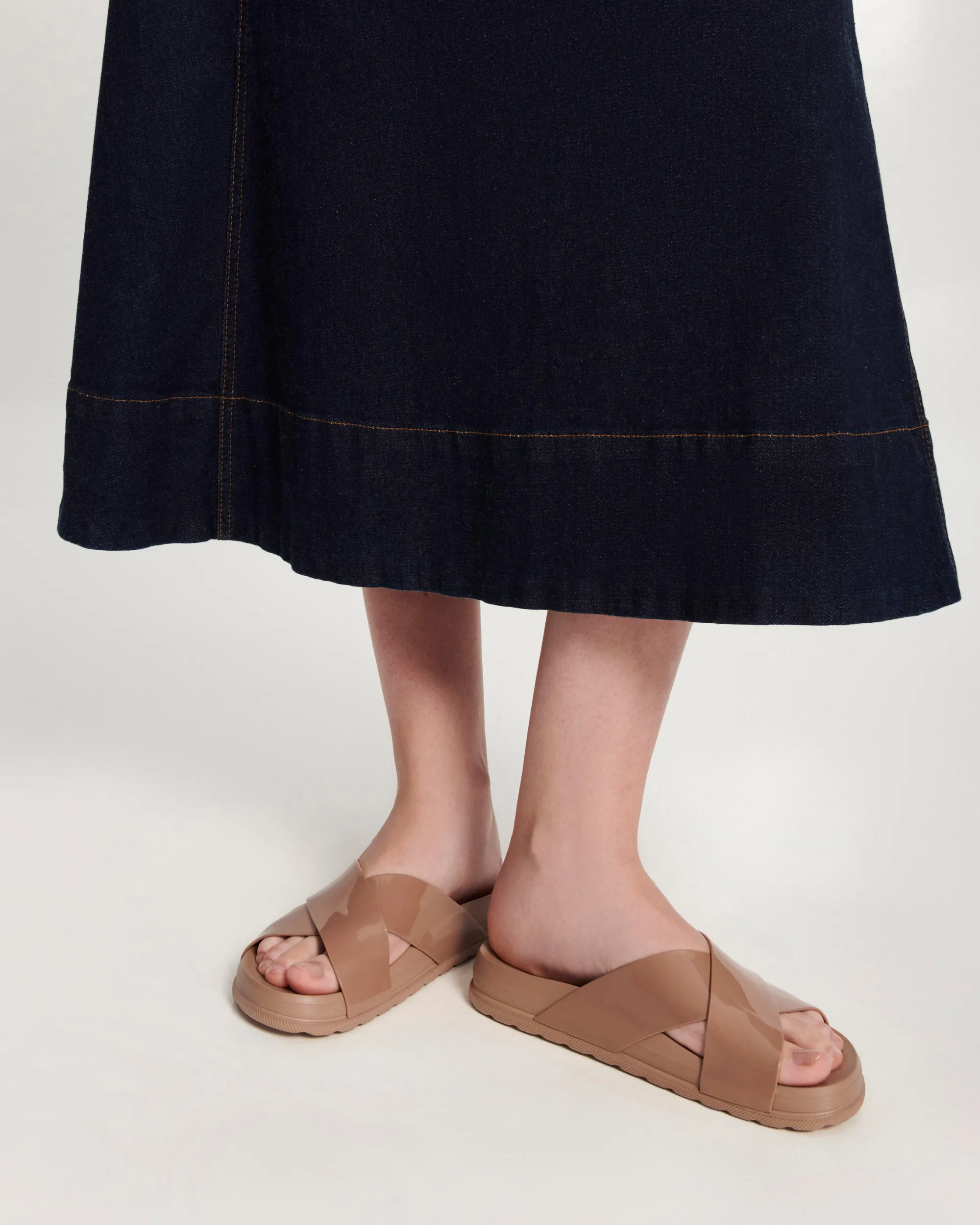 Hot Melissa Cozy Cross Brown