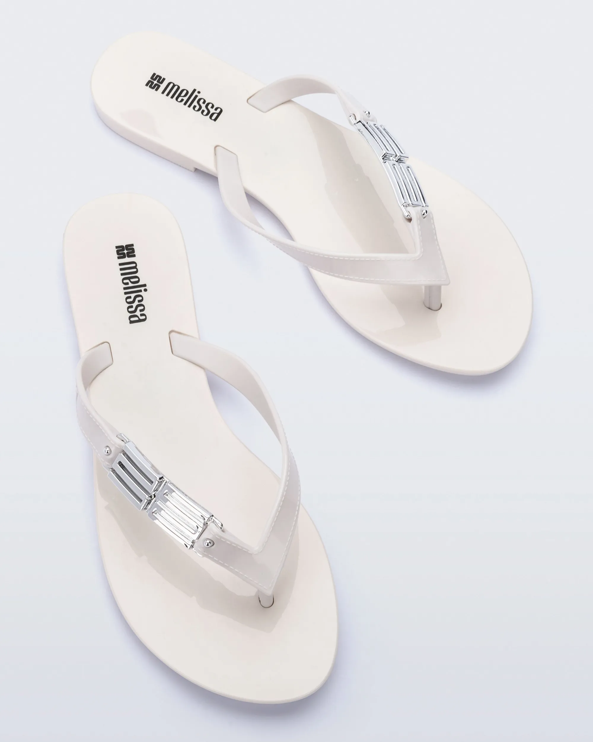 Hot Melissa Harmonic M Chic