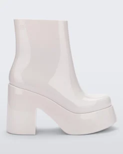 Clearance Melissa Nubia