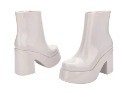 Clearance Melissa Nubia