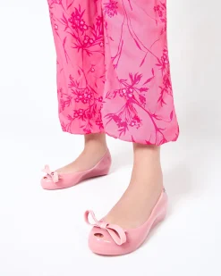 Hot Melissa Ultragirl Bow